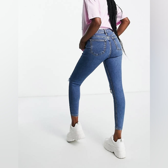 Topshop Jamie High Rise Jeans with knee rips in mid blue Size 25 - Picture 2 of 8